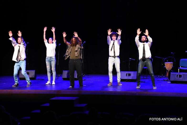 Momento de la actuación del grupo (Foto TA)